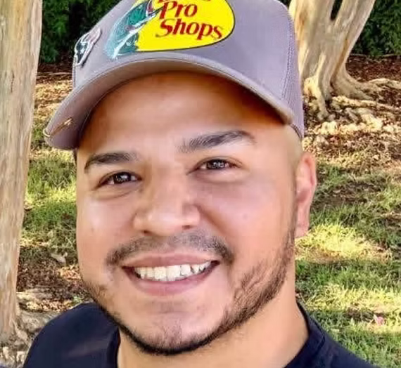 Cruz, Barber at Crown of Thorns Barbershop